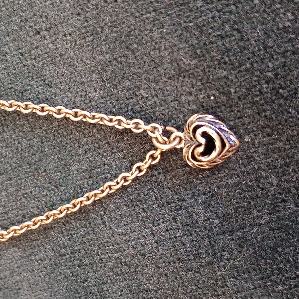 🧡2/$10 EUC PREMIER DESIGNS Gold Heart Pendant Ankle Bracelet - Picture 2 of 5
